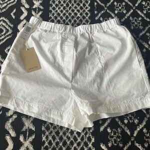 NWT Aritzia Wilfred Free Shorts Elastic Waist